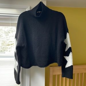 Lou & Grey cropped black sweater size M